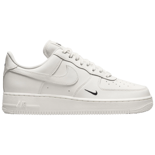 Tênis Nike Air Force 1 '07 Essential 'Sail Black'