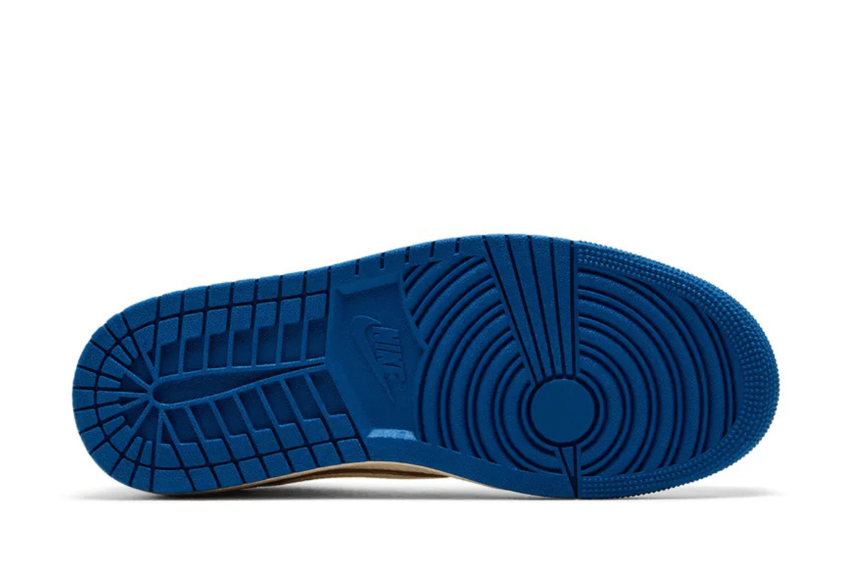 Tênis Nike Travis Scott x Fragment Design x Air Jordan 1 Low